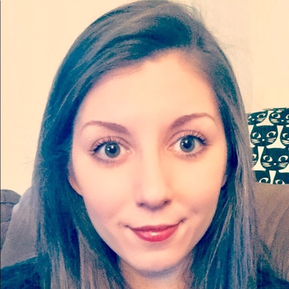 Meet your Posher, Krista - Picture 2 of 7